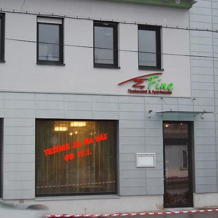 Fine Restaurant & Apartments Malacky Bagian luar foto